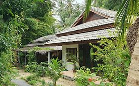 Cassiopeia Srithanu Apartments